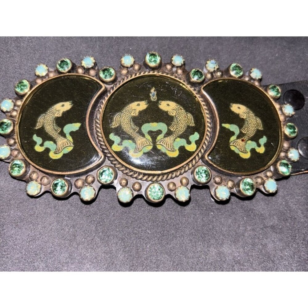VTG 3 Circle Embellished Fish Belt Buckle w Leather Belt, 37” L x 1.5” W -Signed - Picture 3 of 6